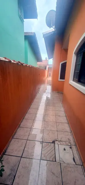 Foto 3 de Casa com 2 quartos para alugar, 93m2 em Peruibe - SP