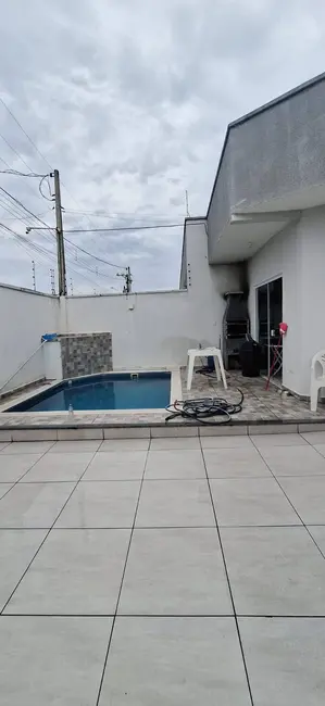 Foto 1 de Casa com 2 quartos à venda, 73m2 em Peruibe - SP
