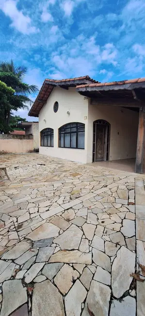 Foto 4 de Casa com 4 quartos à venda, 160m2 em Peruibe - SP