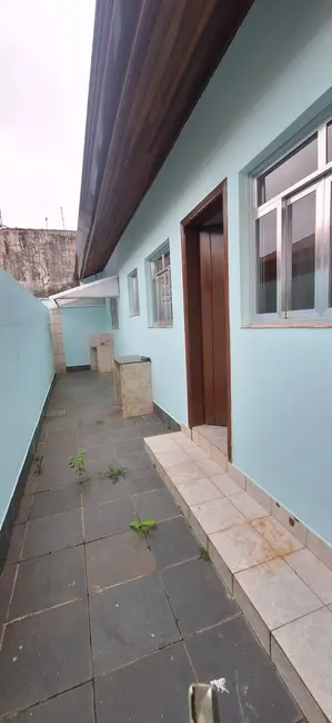 Casa com 1 quarto para alugar, 46m2 em Peruibe - SP - imagem 4 Foto 4 de Casa com 1 quarto para alugar, 46m2 em Peruibe - SP