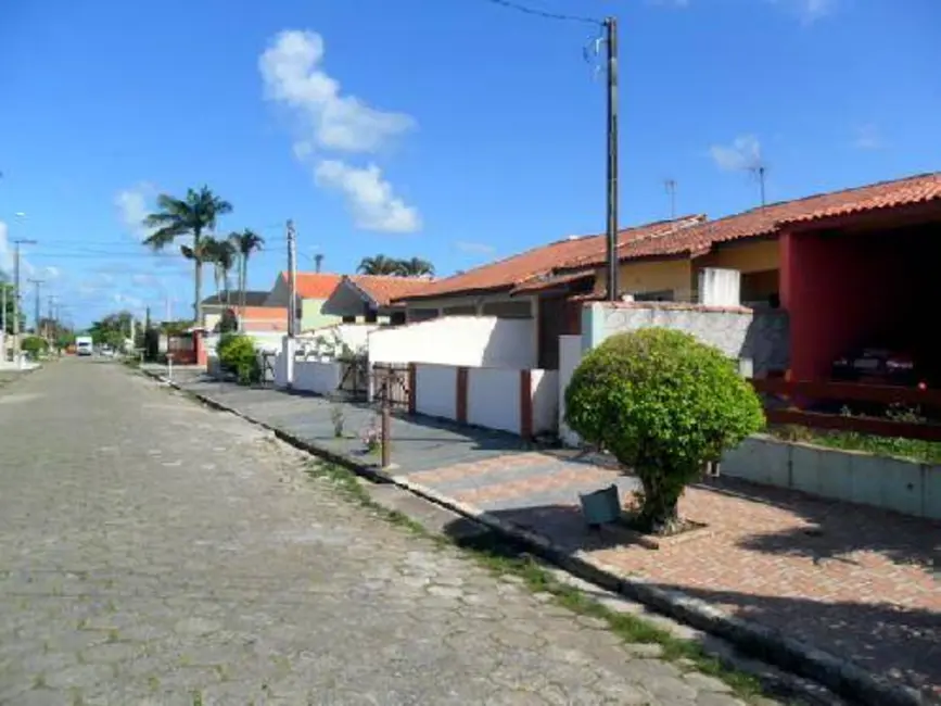 Foto 2 de Casa com 3 quartos à venda em Peruibe - SP