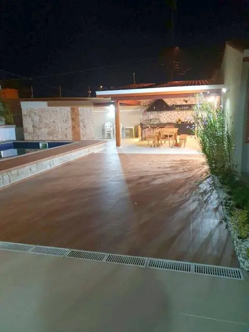 Chácara com 3 quartos à venda, 559m2 em Peruibe - SP - imagem 3 Foto 3 de Chácara com 3 quartos à venda, 559m2 em Peruibe - SP