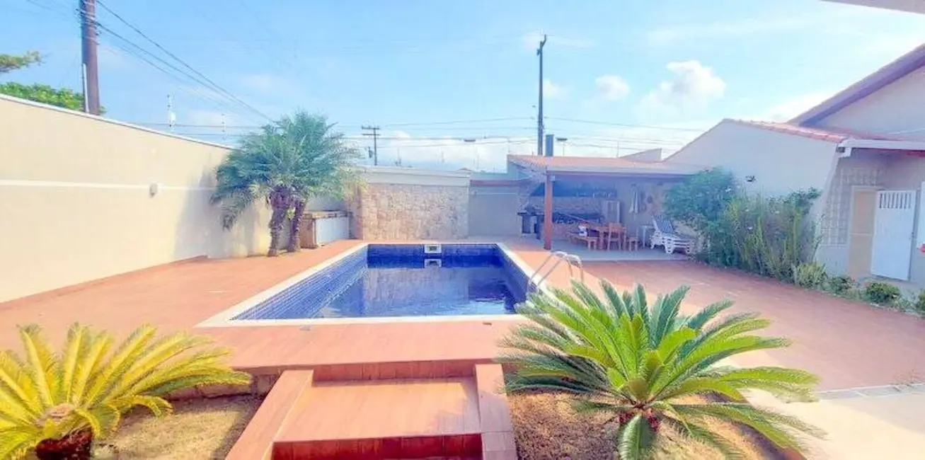 Chácara com 3 quartos à venda, 559m2 em Peruibe - SP - imagem 2 Foto 2 de Chácara com 3 quartos à venda, 559m2 em Peruibe - SP