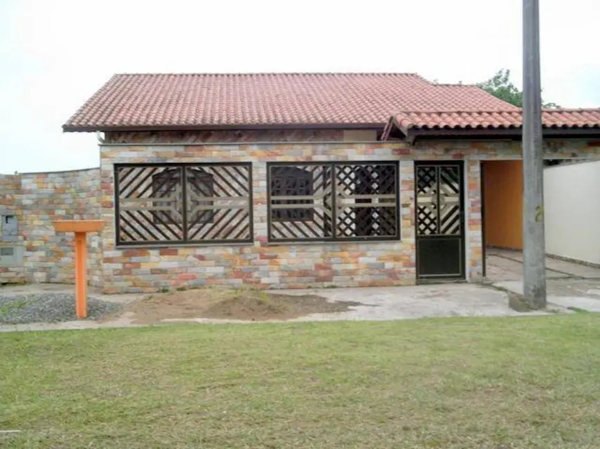 Foto 2 de Casa com 3 quartos à venda em Peruibe - SP