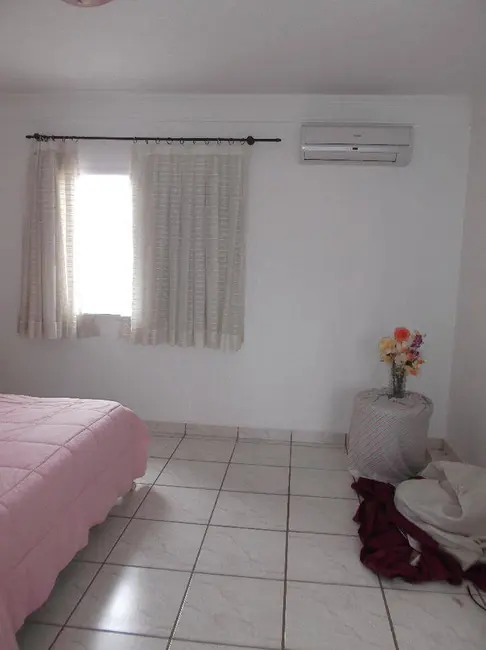 Casa à venda em Peruibe - SP - imagem 9 Foto 9 de Casa à venda em Peruibe - SP