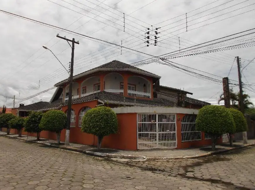 Foto 2 de Casa à venda em Peruibe - SP