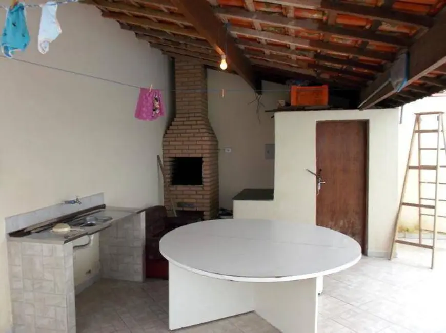 Sobrado com 2 quartos à venda, 324002m2 em Peruibe - SP - imagem 3 Foto 3 de Sobrado com 2 quartos à venda, 324002m2 em Peruibe - SP