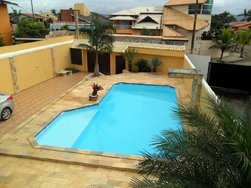 Sobrado com 5 quartos à venda em Peruibe - SP - imagem 3 Foto 3 de Sobrado com 5 quartos à venda em Peruibe - SP