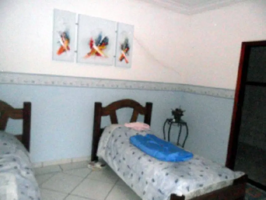 Sobrado com 5 quartos à venda em Peruibe - SP - imagem 6 Foto 6 de Sobrado com 5 quartos à venda em Peruibe - SP