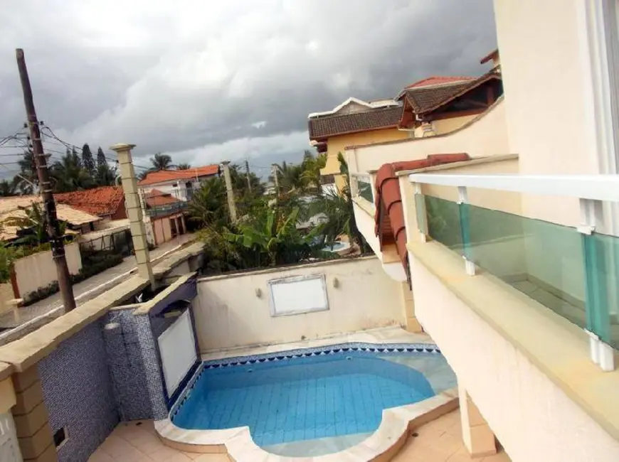 Foto 1 de Casa com 5 quartos à venda em Peruibe - SP