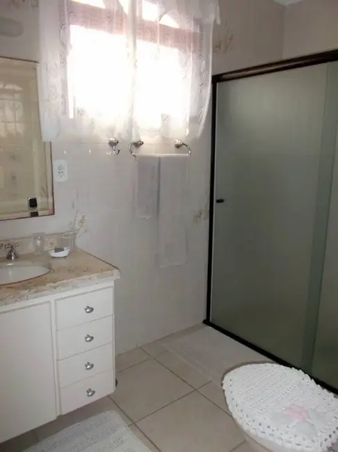 Casa com 5 quartos à venda em Peruibe - SP - imagem 3 Foto 3 de Casa com 5 quartos à venda em Peruibe - SP
