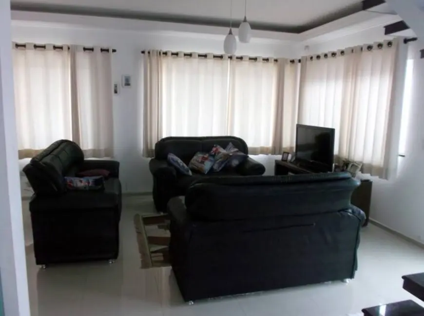 Casa com 4 quartos à venda, 360m2 em Peruibe - SP - imagem 9 Foto 9 de Casa com 4 quartos à venda, 360m2 em Peruibe - SP