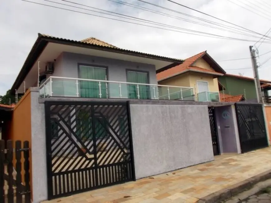 Casa com 4 quartos à venda, 360m2 em Peruibe - SP - imagem 4 Foto 4 de Casa com 4 quartos à venda, 360m2 em Peruibe - SP
