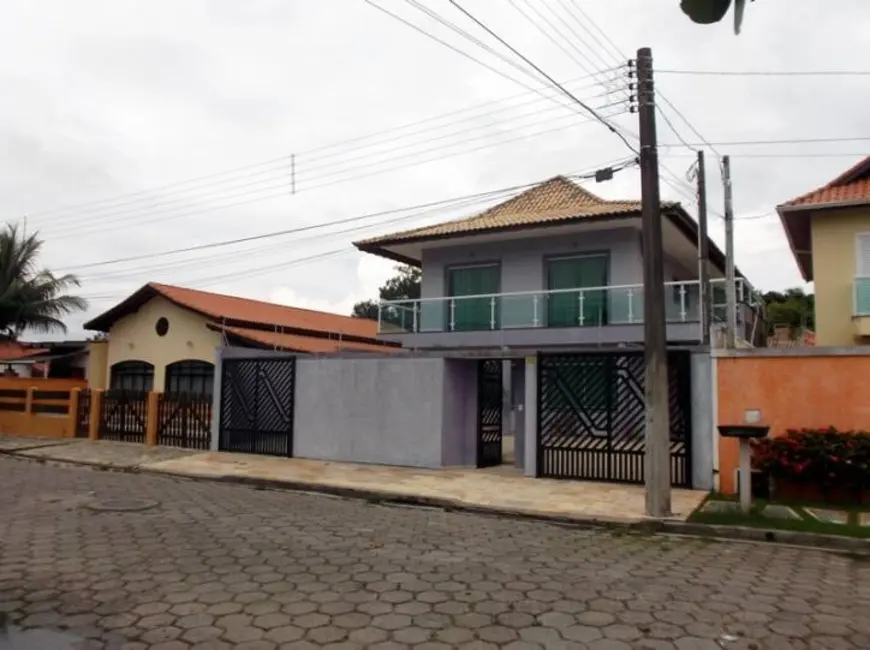 Foto 1 de Casa com 4 quartos à venda, 360m2 em Peruibe - SP