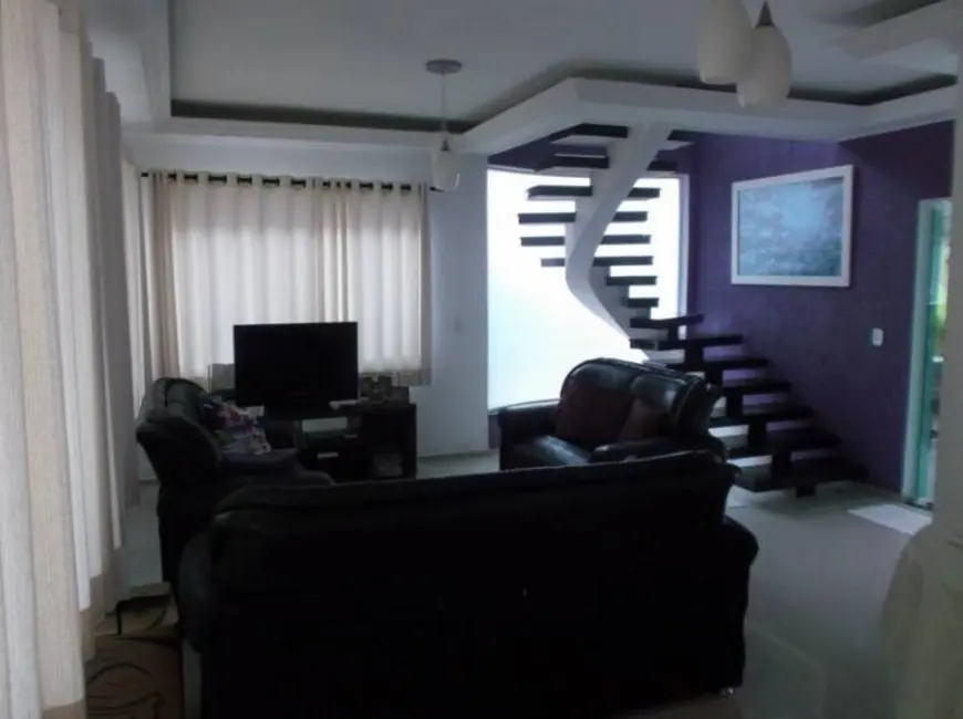 Casa com 4 quartos à venda, 360m2 em Peruibe - SP - imagem 8 Foto 8 de Casa com 4 quartos à venda, 360m2 em Peruibe - SP