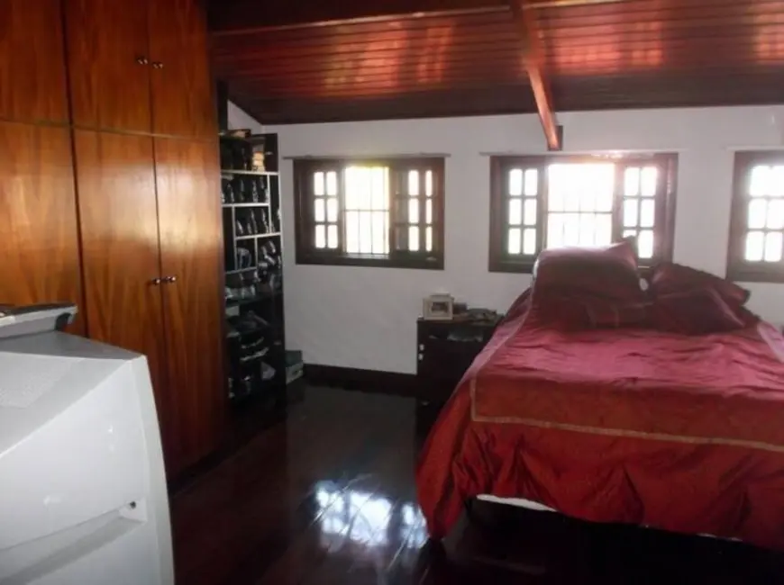 Sobrado com 5 quartos à venda, 315m2 em Centro, Peruibe - SP - imagem 8 Foto 8 de Sobrado com 5 quartos à venda, 315m2 em Centro, Peruibe - SP