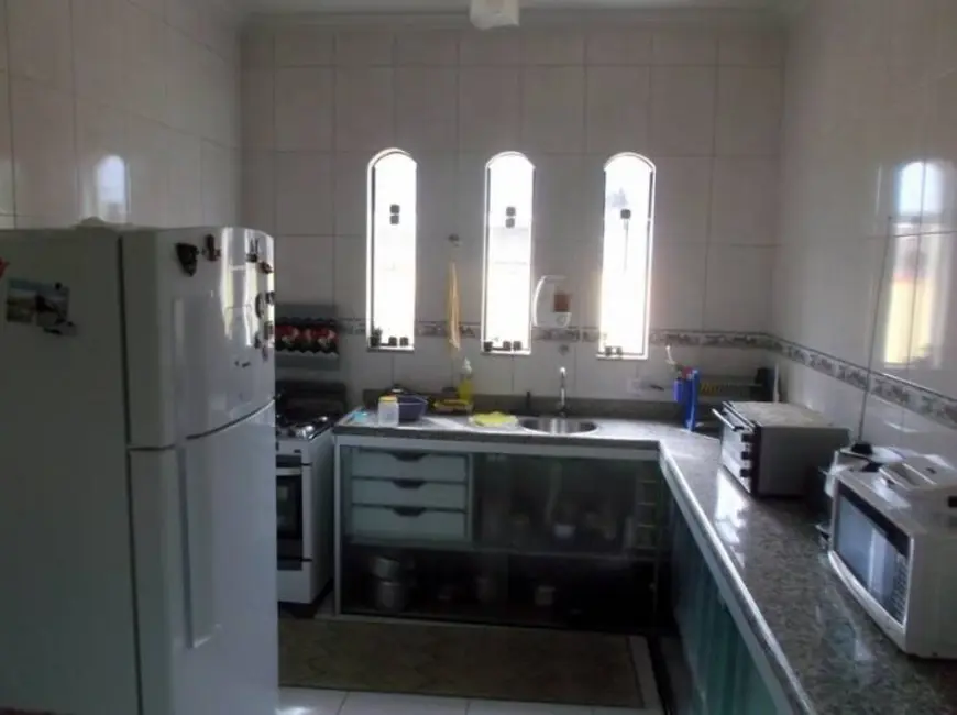 Sobrado com 5 quartos à venda, 336m2 em Peruibe - SP - imagem 9 Foto 9 de Sobrado com 5 quartos à venda, 336m2 em Peruibe - SP