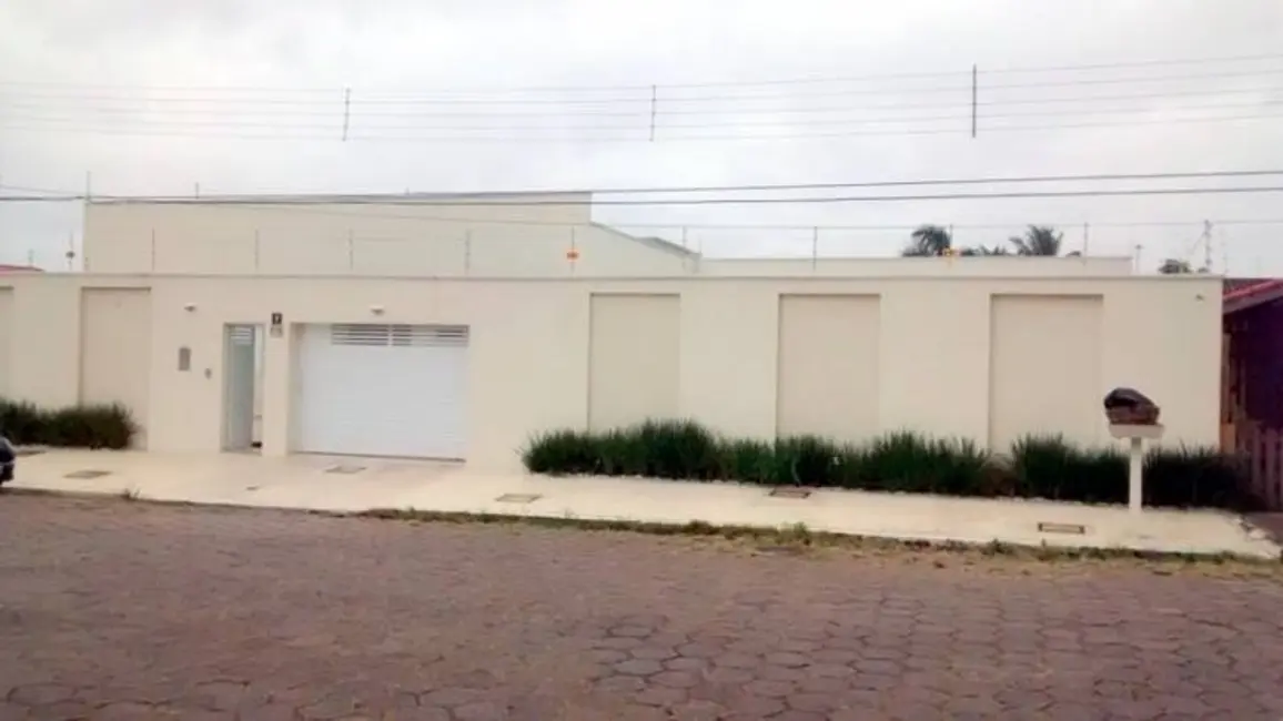 Foto 1 de Casa com 4 quartos à venda, 600002m2 em Peruibe - SP