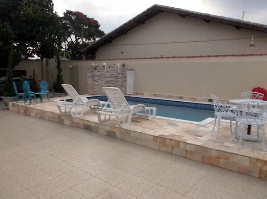 Casa com 3 quartos à venda, 360m2 em Peruibe - SP - imagem 6 Foto 6 de Casa com 3 quartos à venda, 360m2 em Peruibe - SP