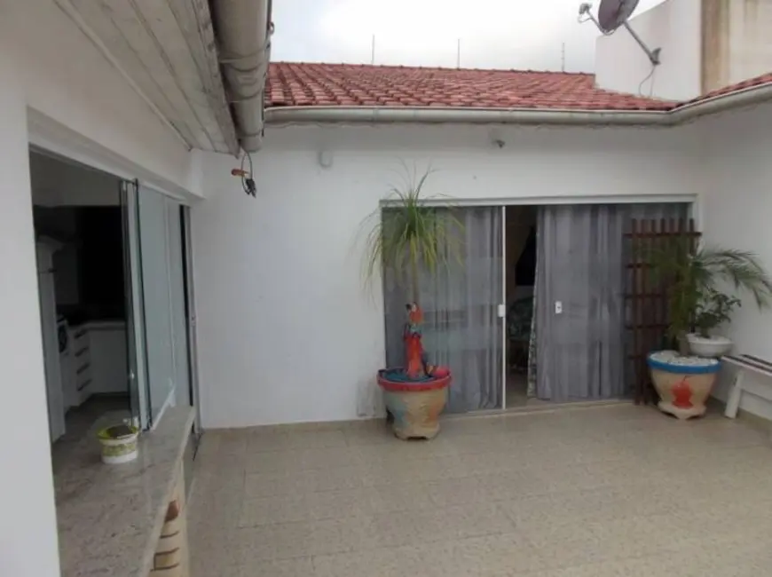 Casa com 3 quartos à venda, 360m2 em Peruibe - SP - imagem 9 Foto 9 de Casa com 3 quartos à venda, 360m2 em Peruibe - SP