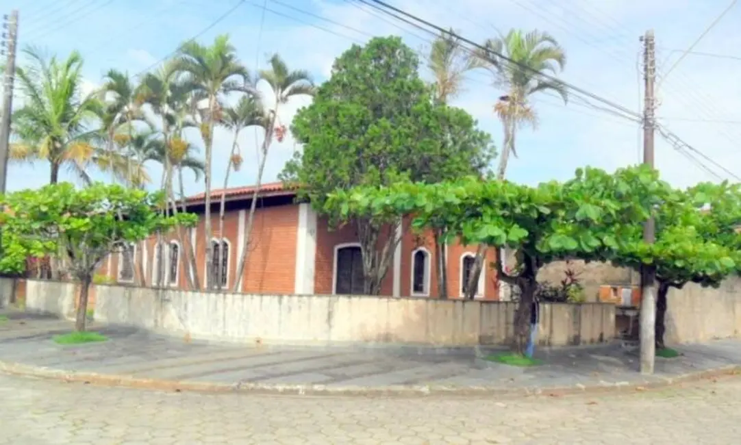 Foto 1 de Casa com 3 quartos à venda, 533m2 em Peruibe - SP
