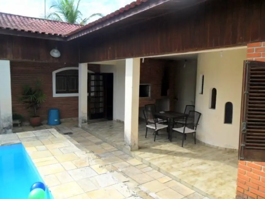 Casa com 3 quartos à venda, 533m2 em Peruibe - SP - imagem 8 Foto 8 de Casa com 3 quartos à venda, 533m2 em Peruibe - SP