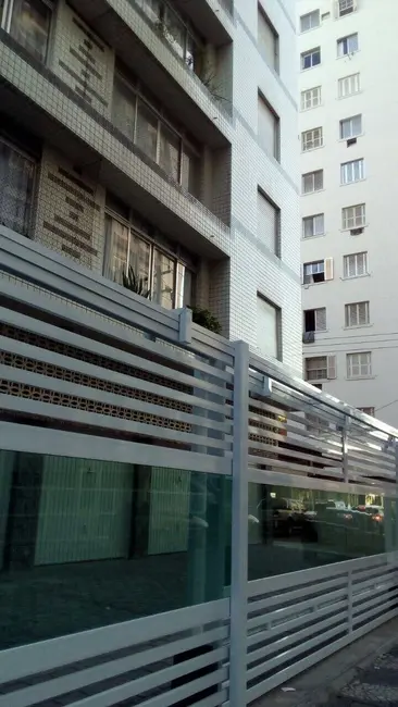 Foto 2 de Apartamento à venda em Ponta da Praia, Santos - SP