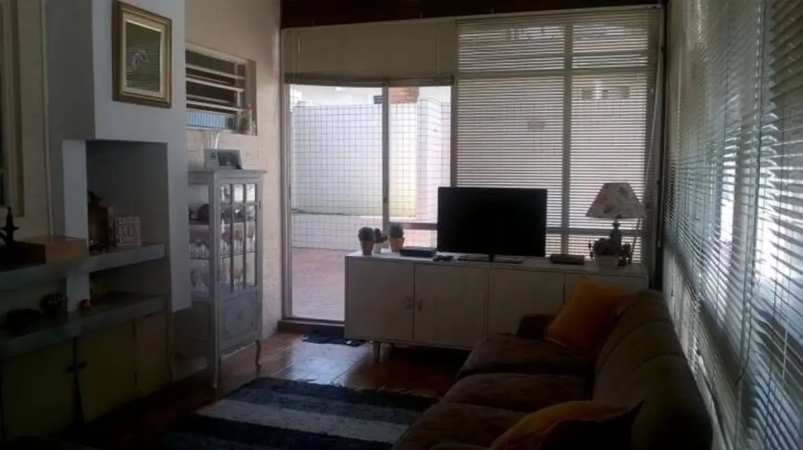 Foto 6 de Apartamento à venda em Ponta da Praia, Santos - SP