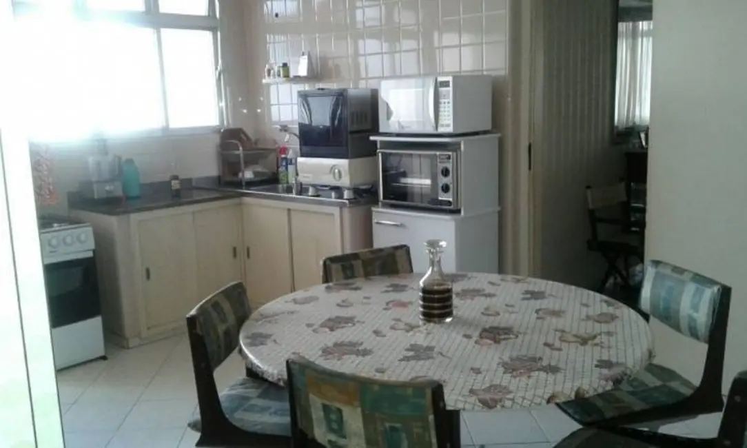 Foto 9 de Apartamento à venda em Ponta da Praia, Santos - SP