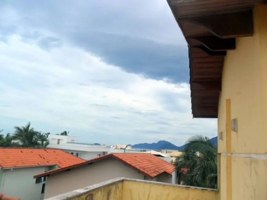 Sobrado com 5 quartos à venda, 576m2 em Peruibe - SP - imagem 4 Foto 4 de Sobrado com 5 quartos à venda, 576m2 em Peruibe - SP