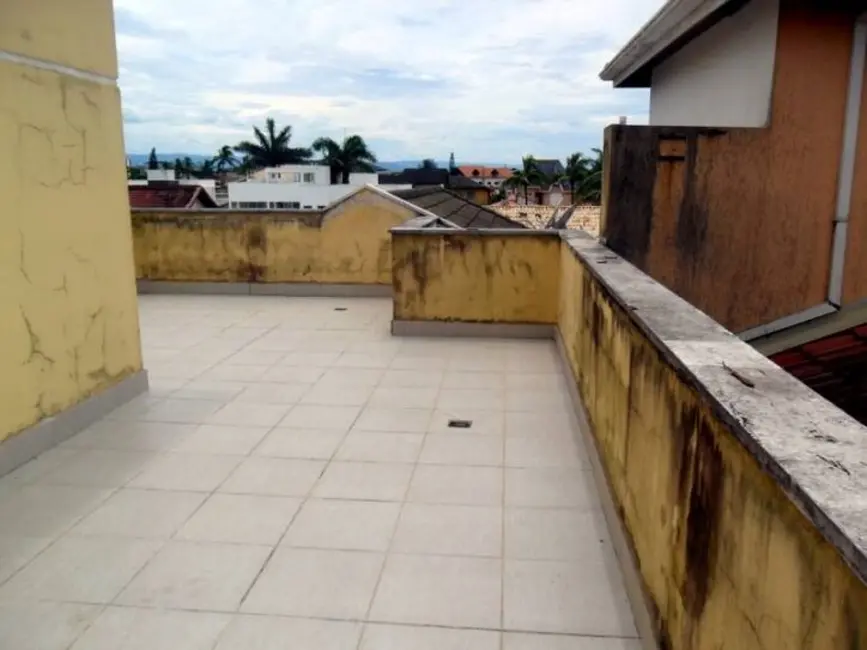 Sobrado com 5 quartos à venda, 576m2 em Peruibe - SP - imagem 3 Foto 3 de Sobrado com 5 quartos à venda, 576m2 em Peruibe - SP