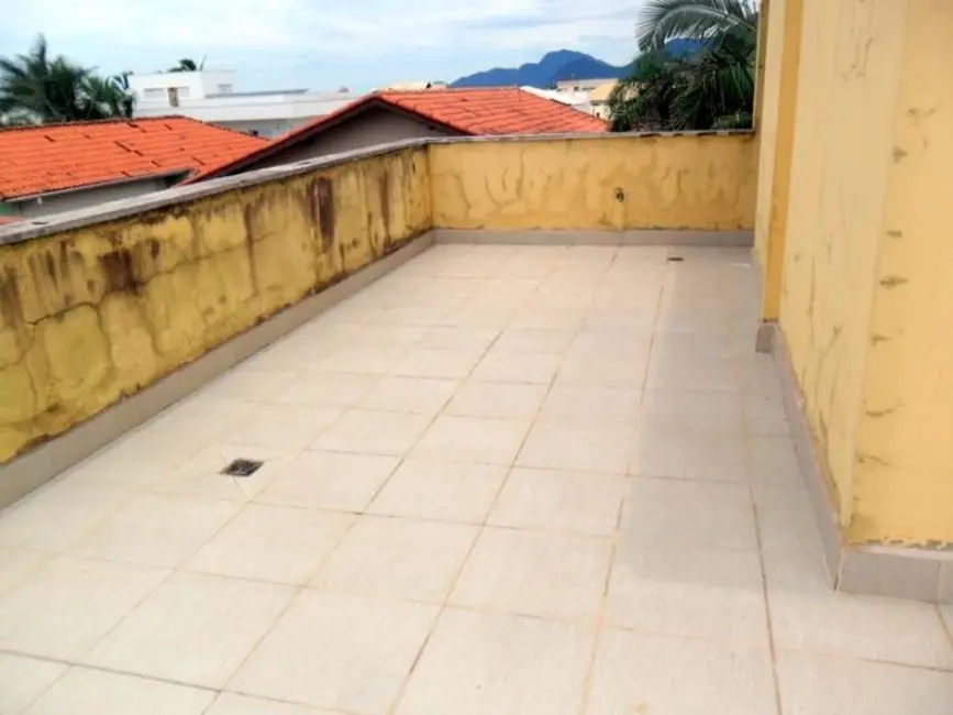 Sobrado com 5 quartos à venda, 576m2 em Peruibe - SP - imagem 7 Foto 7 de Sobrado com 5 quartos à venda, 576m2 em Peruibe - SP