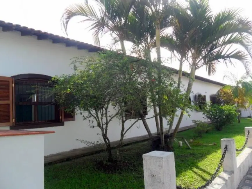 Casa com 4 quartos à venda, 560m2 em Peruibe - SP - imagem 4 Foto 4 de Casa com 4 quartos à venda, 560m2 em Peruibe - SP