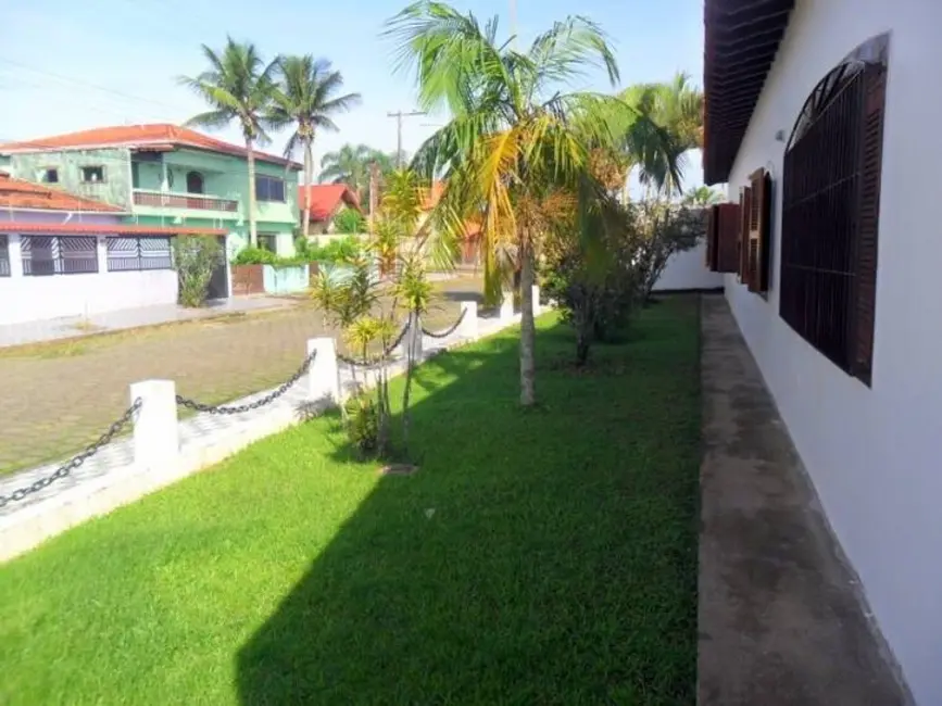 Casa com 4 quartos à venda, 560m2 em Peruibe - SP - imagem 5 Foto 5 de Casa com 4 quartos à venda, 560m2 em Peruibe - SP