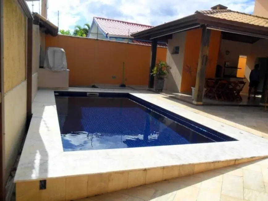 Sobrado com 4 quartos à venda, 360m2 em Peruibe - SP - imagem 9 Foto 9 de Sobrado com 4 quartos à venda, 360m2 em Peruibe - SP