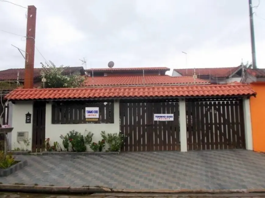 Foto 1 de Casa com 4 quartos à venda, 350m2 em Peruibe - SP