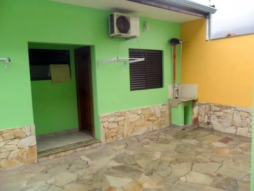 Casa com 6 quartos à venda, 337m2 em Peruibe - SP - imagem 6 Foto 6 de Casa com 6 quartos à venda, 337m2 em Peruibe - SP