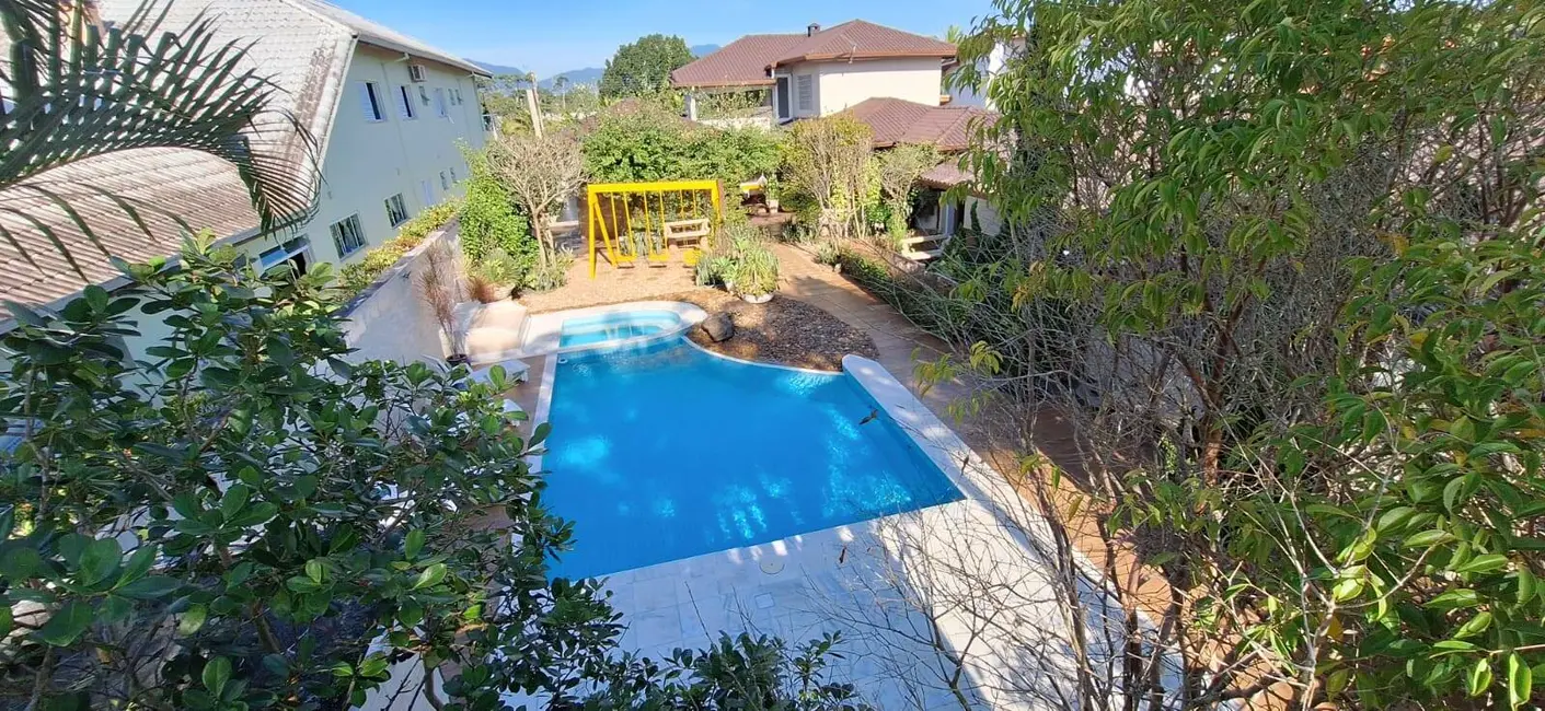 Casa com 5 quartos à venda, 640m2 em Peruibe - SP - imagem 8 Foto 8 de Casa com 5 quartos à venda, 640m2 em Peruibe - SP