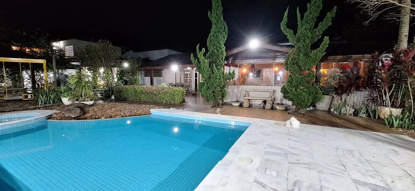 Casa com 5 quartos à venda, 640m2 em Peruibe - SP - imagem 9 Foto 9 de Casa com 5 quartos à venda, 640m2 em Peruibe - SP