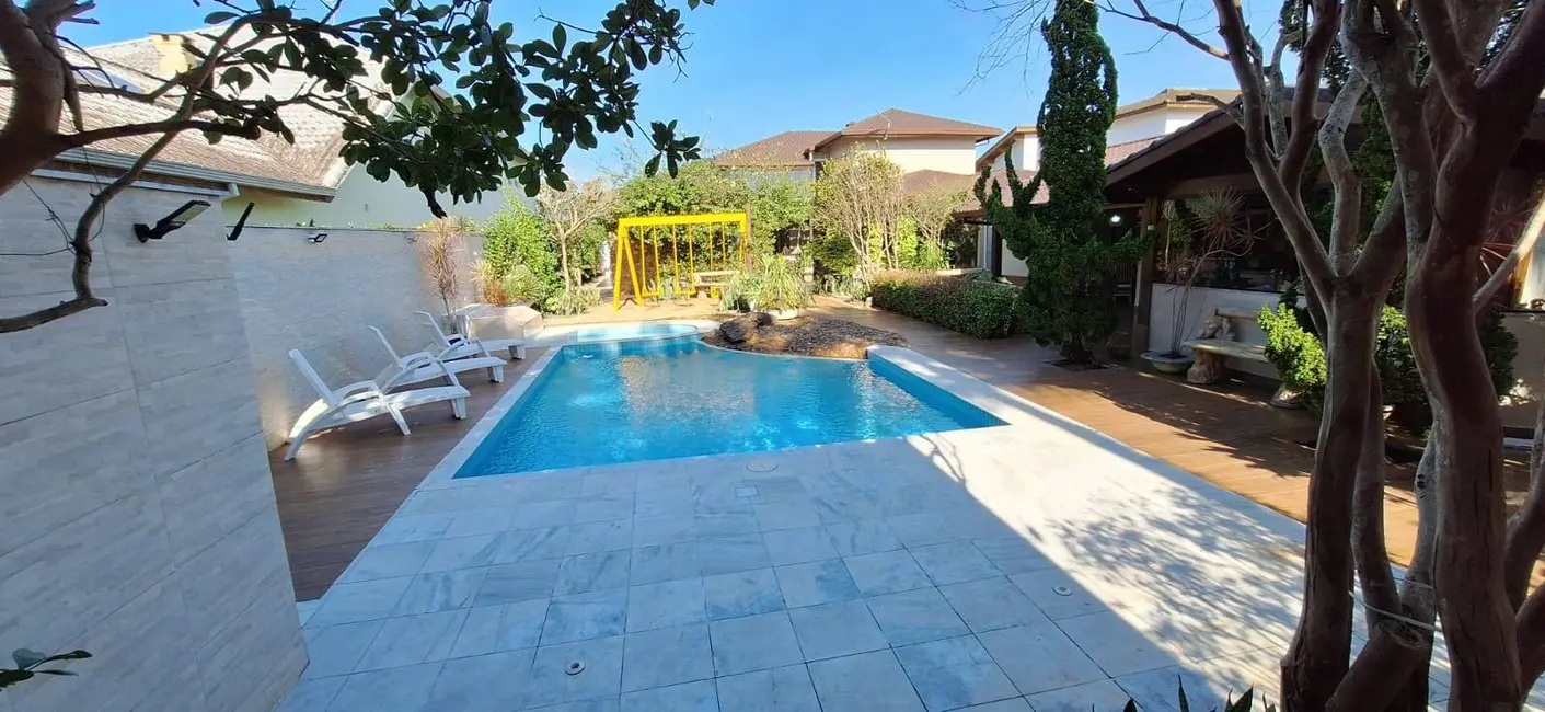 Casa com 5 quartos à venda, 640m2 em Peruibe - SP - imagem 3 Foto 3 de Casa com 5 quartos à venda, 640m2 em Peruibe - SP