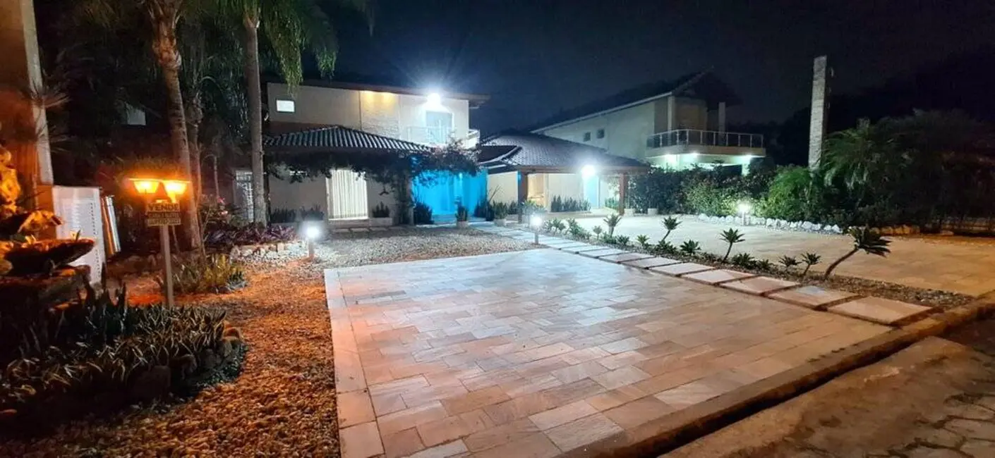 Casa com 5 quartos à venda, 640m2 em Peruibe - SP - imagem 4 Foto 4 de Casa com 5 quartos à venda, 640m2 em Peruibe - SP