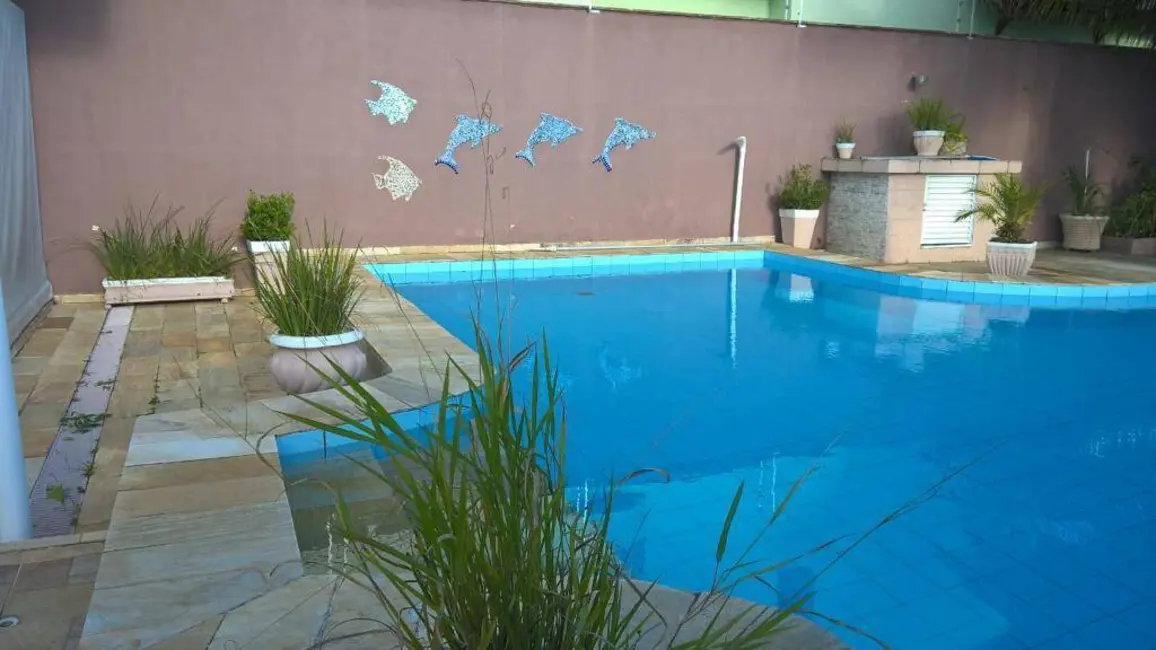 Casa com 3 quartos à venda, 530m2 em Peruibe - SP - imagem 2 Foto 2 de Casa com 3 quartos à venda, 530m2 em Peruibe - SP