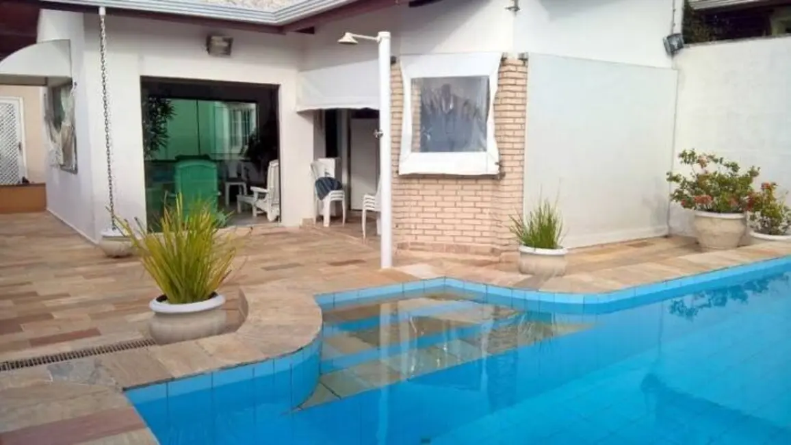 Casa com 3 quartos à venda, 530m2 em Peruibe - SP - imagem 4 Foto 4 de Casa com 3 quartos à venda, 530m2 em Peruibe - SP