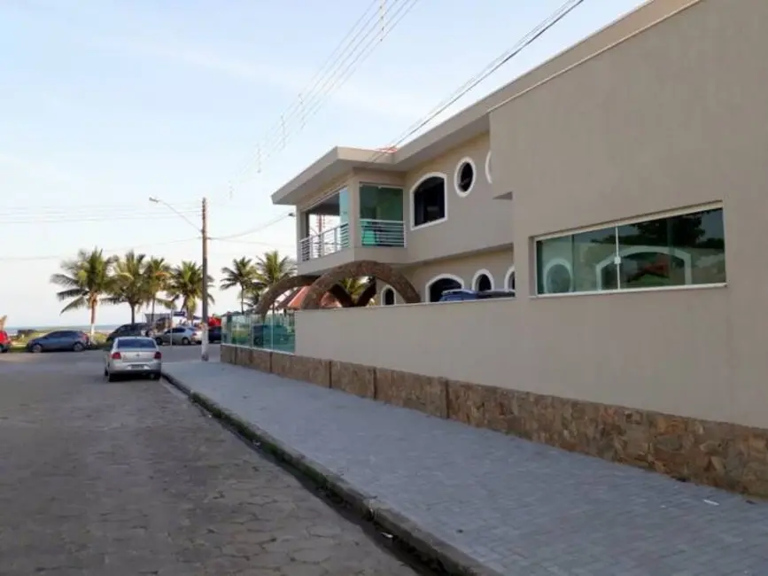 Foto 2 de Casa com 5 quartos à venda, 600m2 em Peruibe - SP