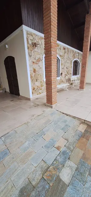 Casa com 3 quartos à venda, 250m2 em Peruibe - SP - imagem 1 Foto 1 de Casa com 3 quartos à venda, 250m2 em Peruibe - SP