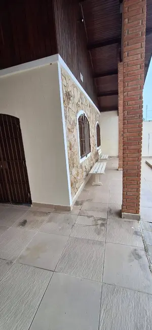 Casa com 3 quartos à venda, 250m2 em Peruibe - SP - imagem 4 Foto 4 de Casa com 3 quartos à venda, 250m2 em Peruibe - SP
