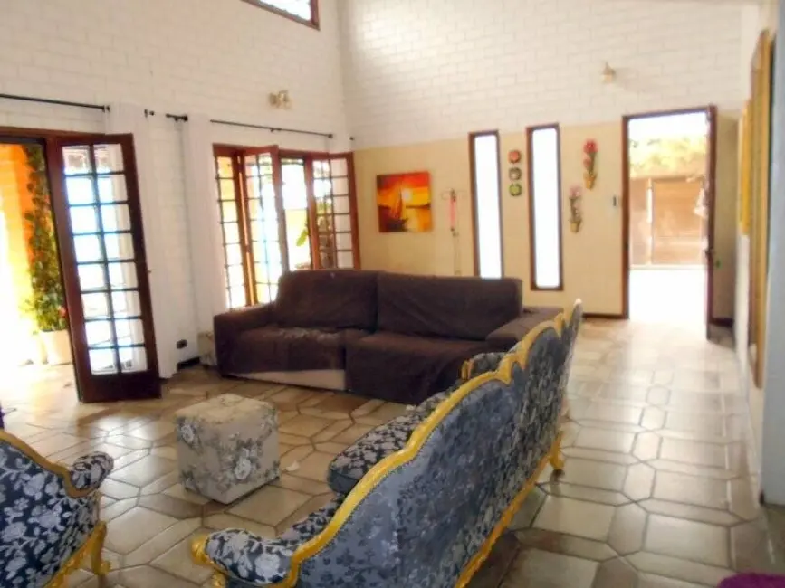 Casa com 4 quartos à venda, 398m2 em Peruibe - SP - imagem 4 Foto 4 de Casa com 4 quartos à venda, 398m2 em Peruibe - SP