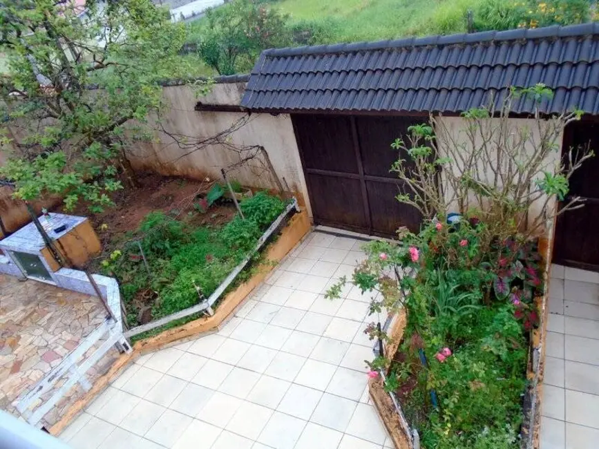 Casa com 3 quartos à venda, 246m2 em Peruibe - SP - imagem 2 Foto 2 de Casa com 3 quartos à venda, 246m2 em Peruibe - SP