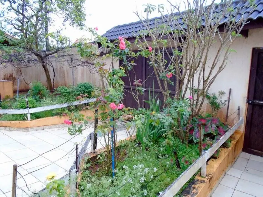 Casa com 3 quartos à venda, 246m2 em Peruibe - SP - imagem 3 Foto 3 de Casa com 3 quartos à venda, 246m2 em Peruibe - SP