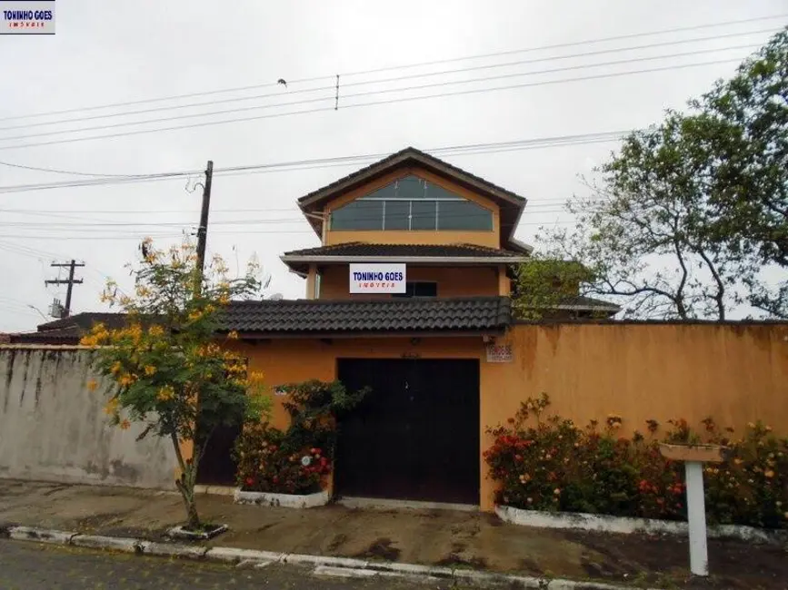 Foto 1 de Casa com 3 quartos à venda, 246m2 em Peruibe - SP